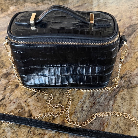 LEATHEROLOGY - Picture 1 of 7